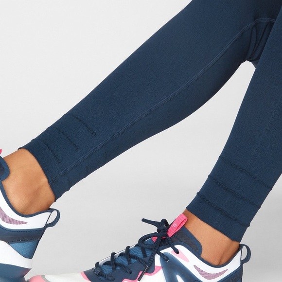 NWT- FABLETICS SculptKnit® High-Waisted Custom Length Legging - Picture 3 of 15